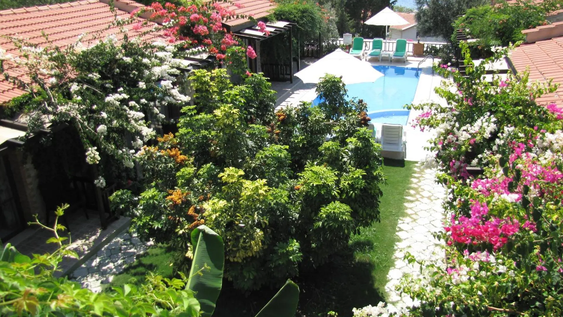 Suna House Söğüt Konukevi