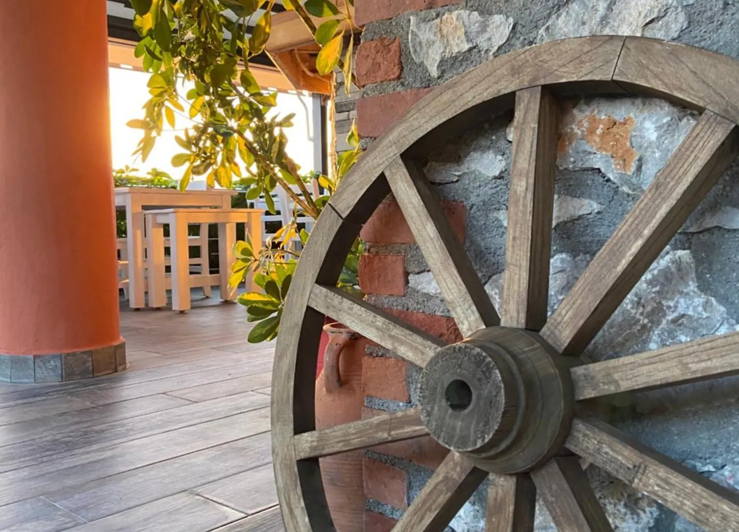 Suna House Söğüt Konukevi